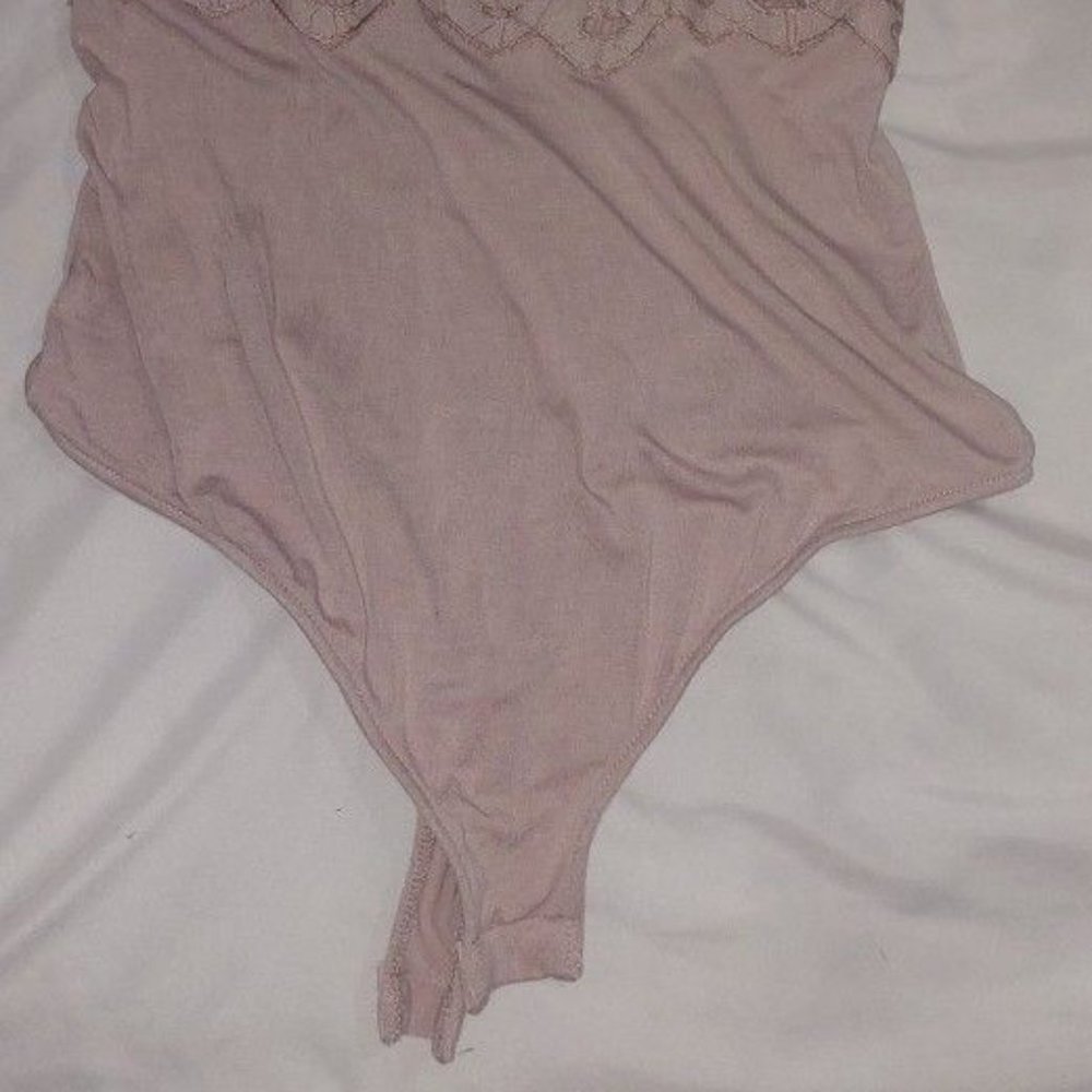 RUE 21 SPAGUETTI STRAP TOP BLOUSE LACE SMALL GUC BODYSUIT - Picture 2 of 12